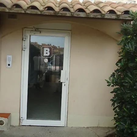 Apartment Studio Au Bord De La Mer Agde