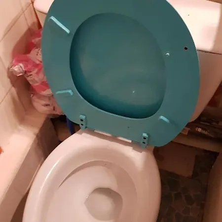 아파트 Au Bord De La *